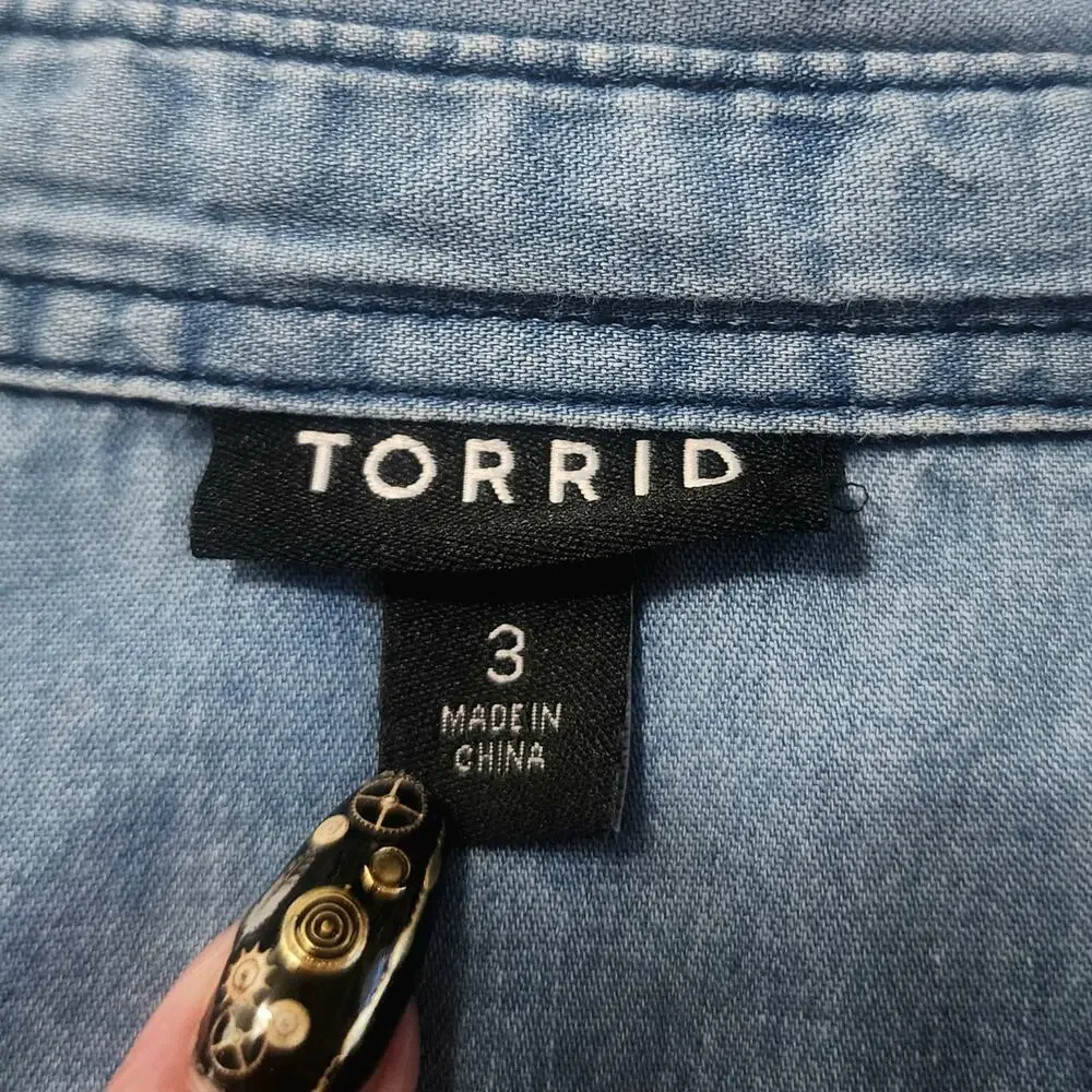 Torrid Shirt Fox In the Pocket Button Up‎ Chambray Denim Classic Fit - Picture 3 of 8